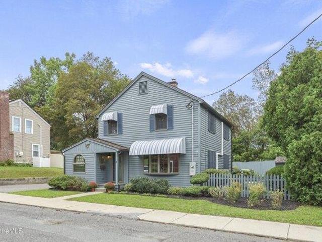House for sale in Summer Street Historic District, Adams
