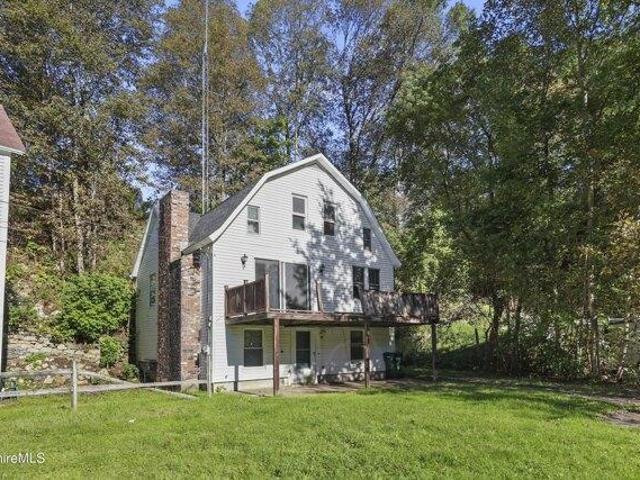 House for sale in Summer Street Historic District, Adams
