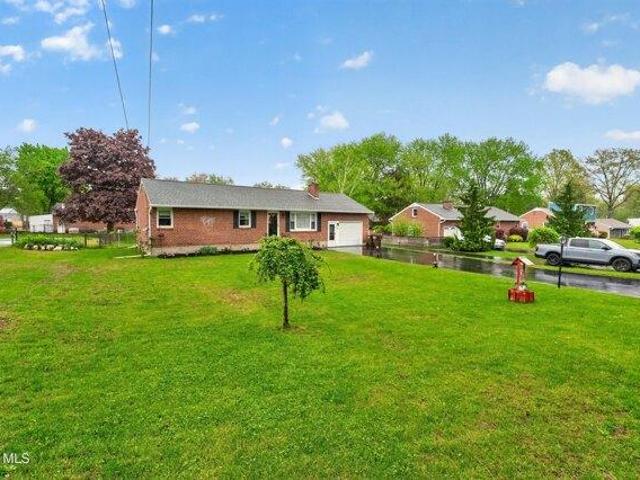 House for sale in Guilderland, New York