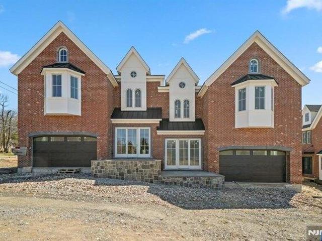 House for sale in Alpine, New Jersey
