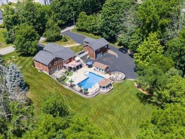 House for sale in Amesbury, Essex County