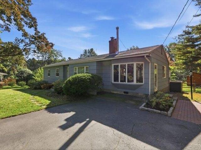 House for sale in South Amherst, Amherst