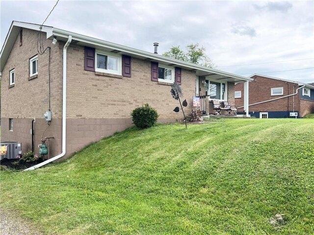 House for sale in Spring Church, Pennsylvania