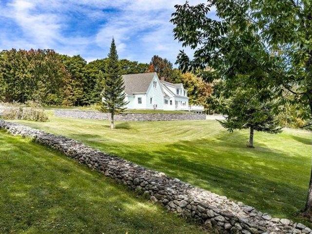 House for sale in Pease Corner, Appleton