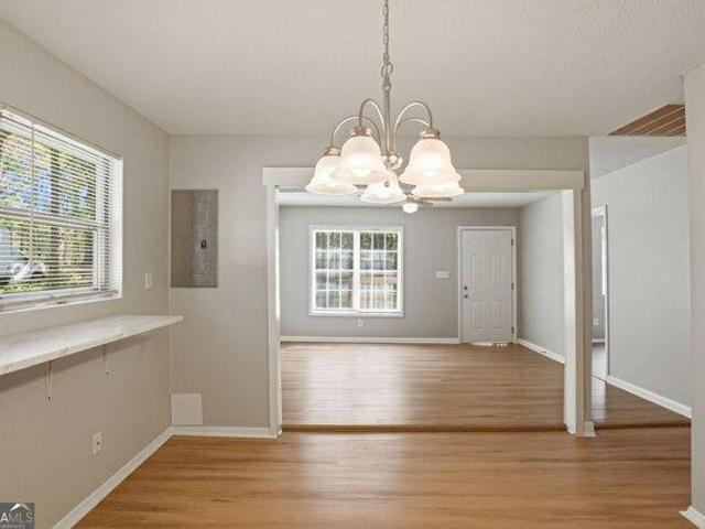 House for sale in Red Oak, Georgia