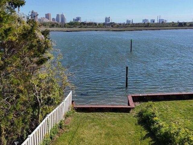 House for sale in Atlantic City, New Jersey