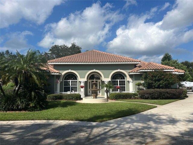 House for sale in Auburndale, Florida
