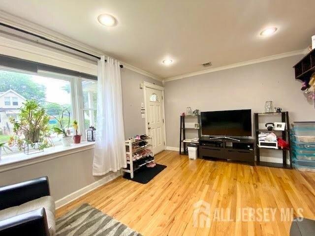 House for sale in Avenel, New Jersey