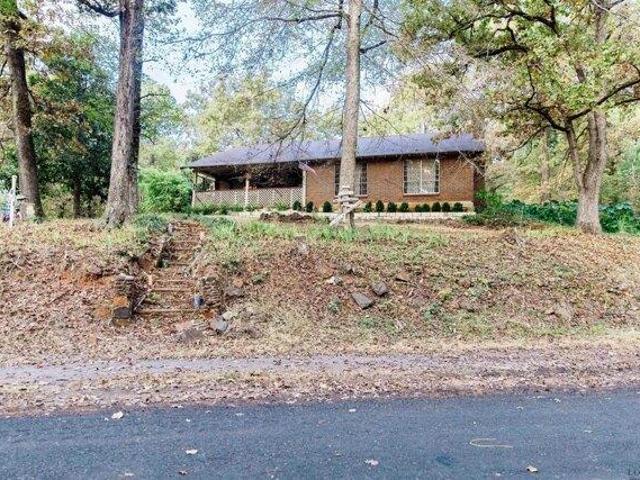 House for sale in Avinger