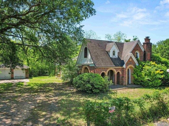 House for sale in Avinger