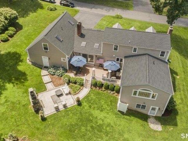 House for sale in Avon, Connecticut