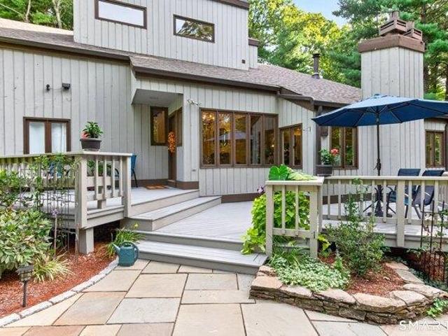 House for sale in Avon, Capitol Planning Region