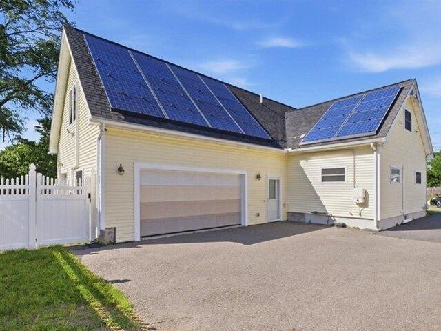 House for sale in Ayer, Massachusetts