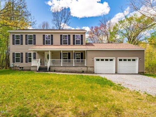 House for sale in Saratoga, New York