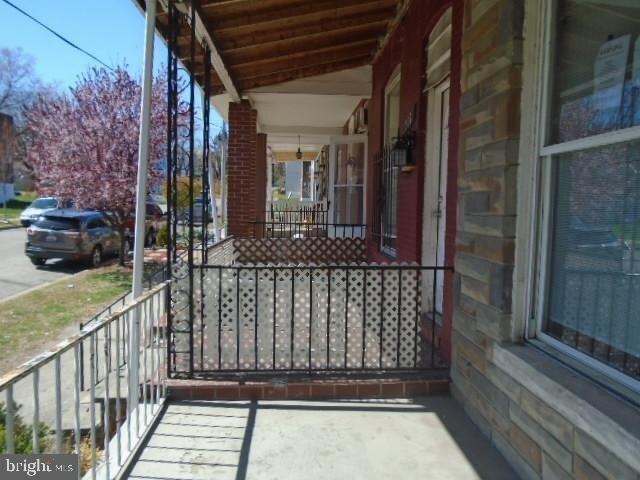 House for sale in Gibsonton, Maryland