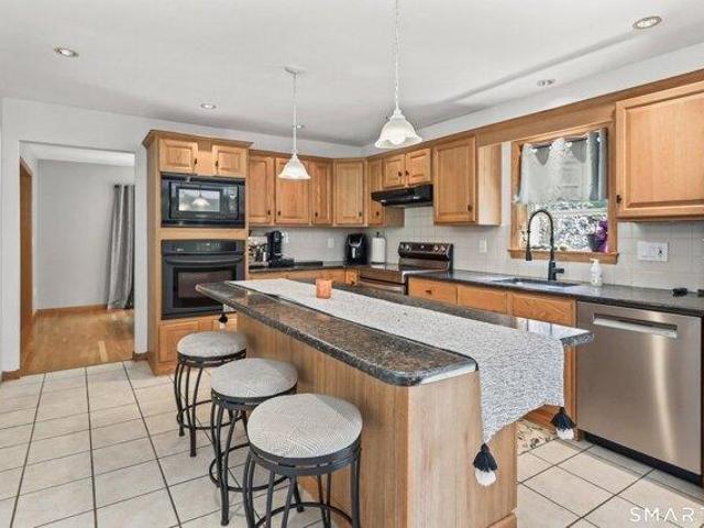 House for sale in Barkhamsted, Northwest Hills Planning Region