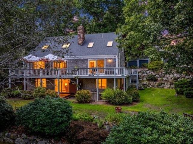 House for sale in Marstons Mills, Barnstable