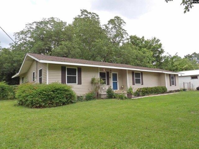 House for sale in Batesburg