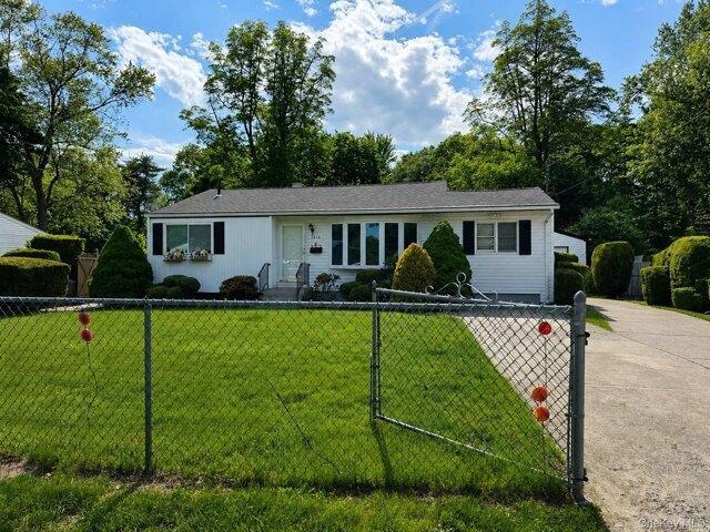 House for sale in Bohemia, New York