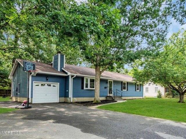 House for sale in Bayville, New Jersey