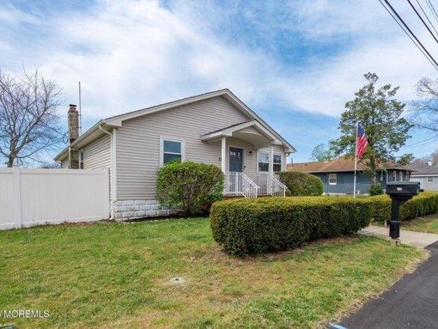 House for sale in Beachwood, New Jersey