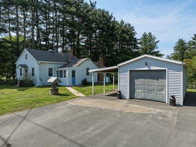 House for sale in Belchertown, Massachusetts