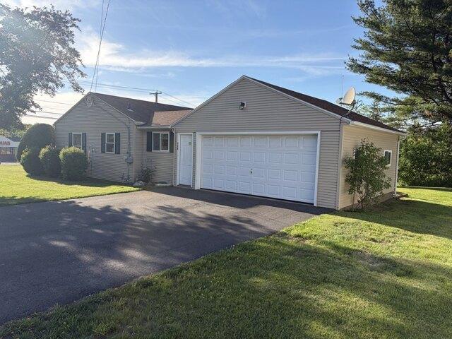 House for sale in Belchertown Center, Belchertown