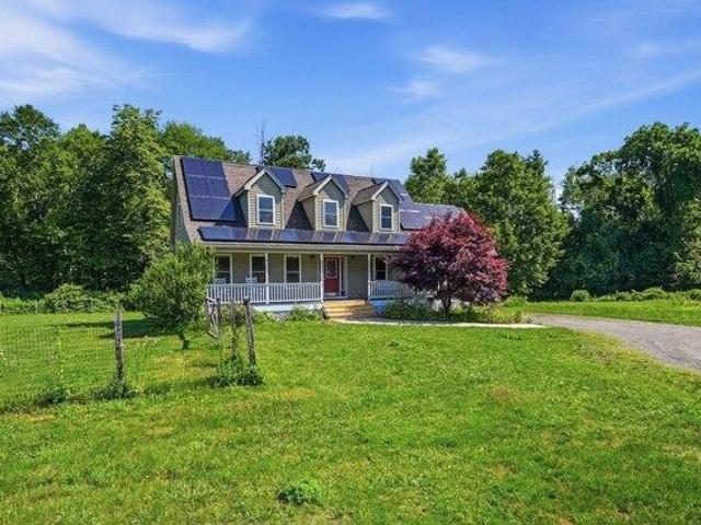 House for sale in Belchertown, Hampshire County
