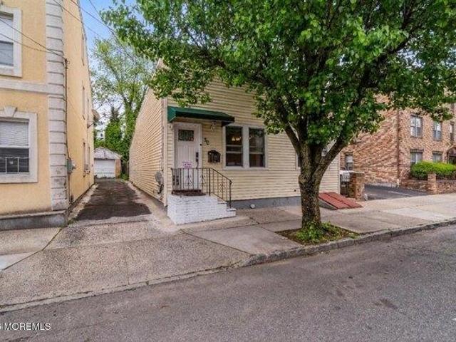 House for sale in Belleville, New Jersey