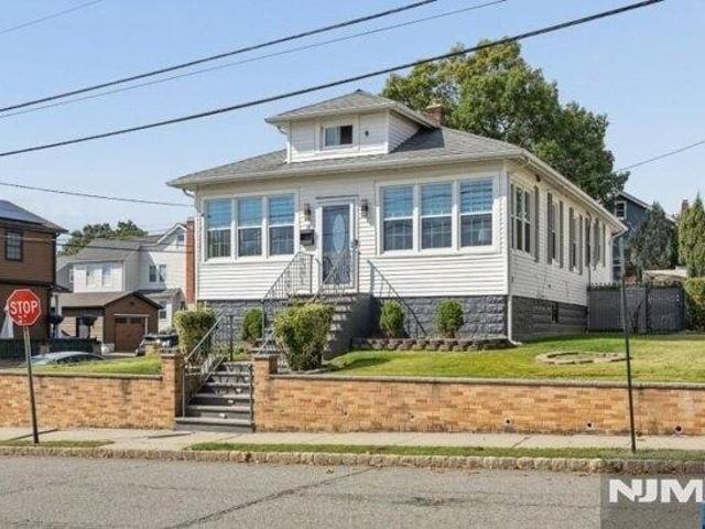House for sale in Belleville, Essex County