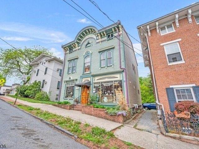 House for sale in Belvidere, New Jersey