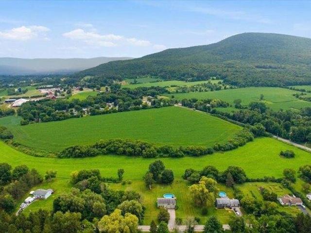 House for sale in Bennington, Bennington County