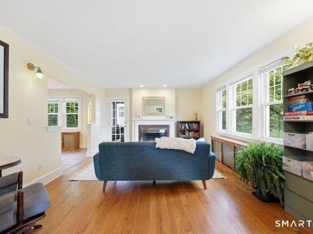 House for sale in Kensington, Berlin