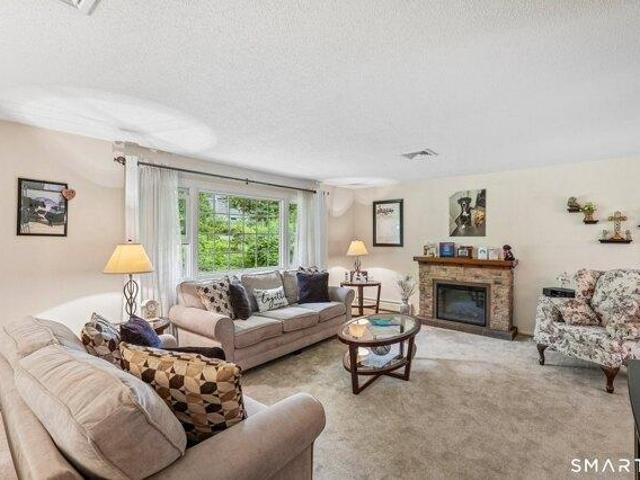 House for sale in Stony Hill, Bethel