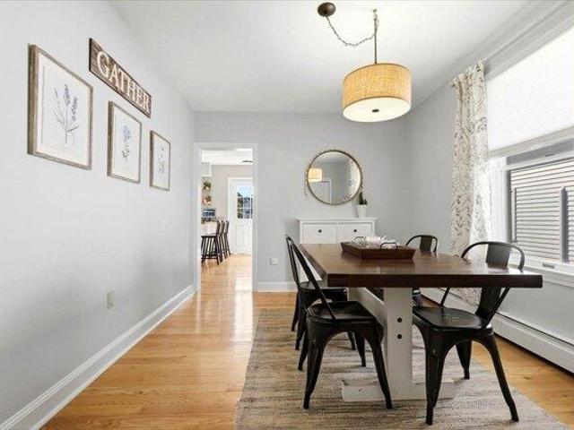House for sale in Beverly, Essex County