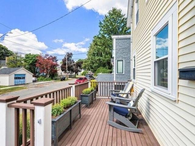 House for sale in Rial Side, Beverly