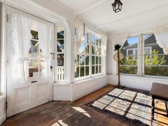 House for sale in Beverly, Essex County