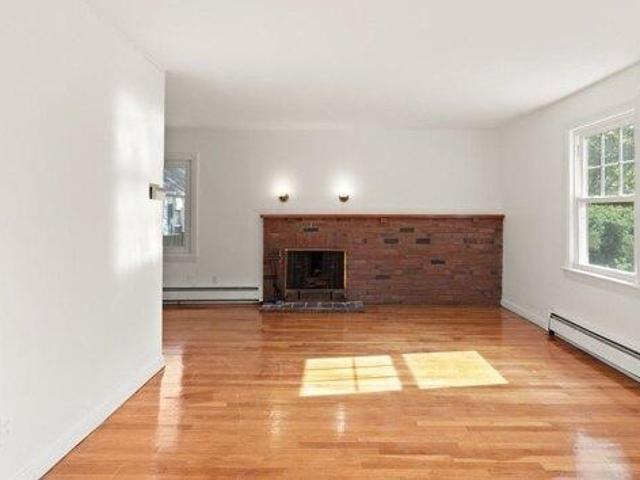 House for sale in Rial Side, Beverly
