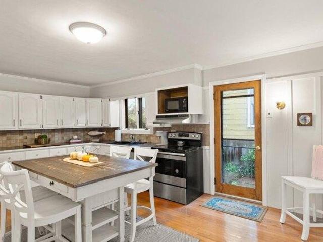 House for sale in Beverly, Essex County