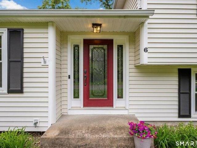 House for sale in Bloomfield, Connecticut