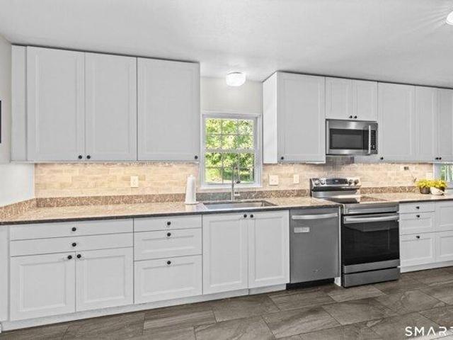 House for sale in Bloomfield, Connecticut