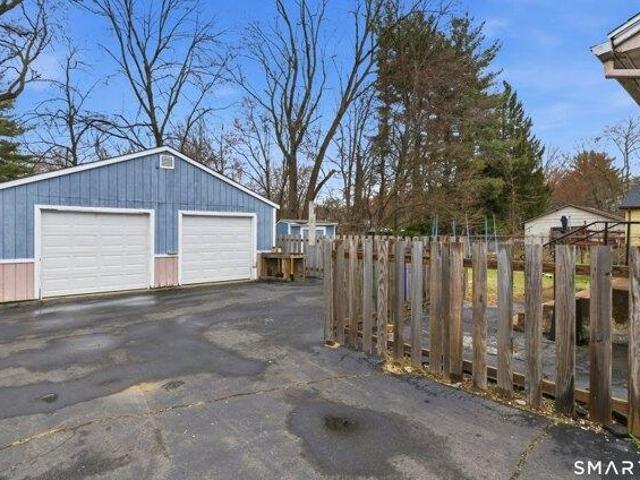 House for sale in Bloomfield, Connecticut