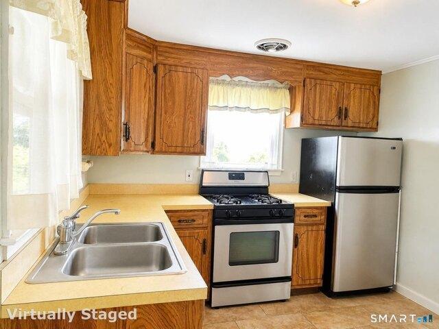 House for sale in Bloomfield, Connecticut
