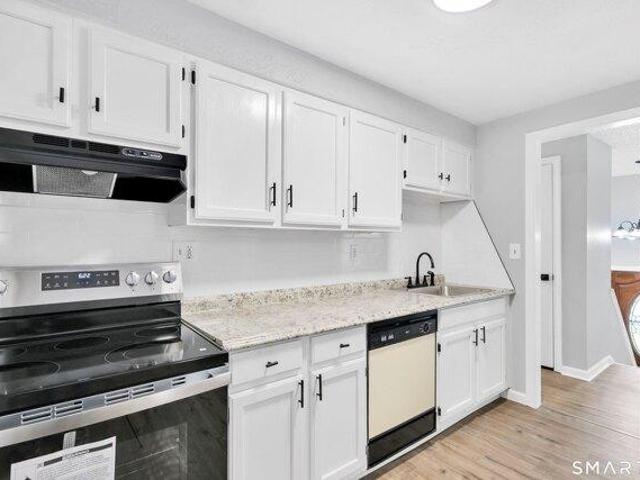 House for sale in Cottage Grove, Bloomfield