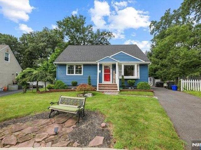 House for sale in Bloomfield, New Jersey