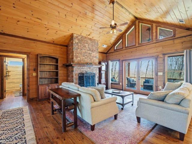 House for sale in Blue Ridge, Georgia