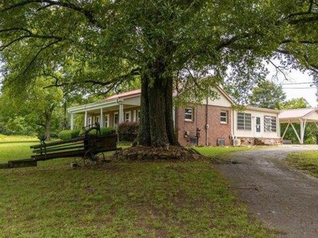 House for sale in Boaz, Alabama