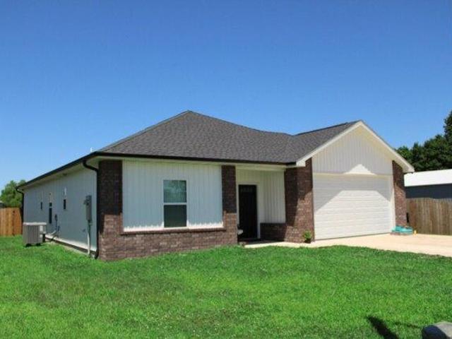House for sale in Bolivar, Missouri