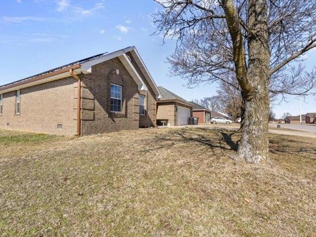 House for sale in Bolivar, Missouri