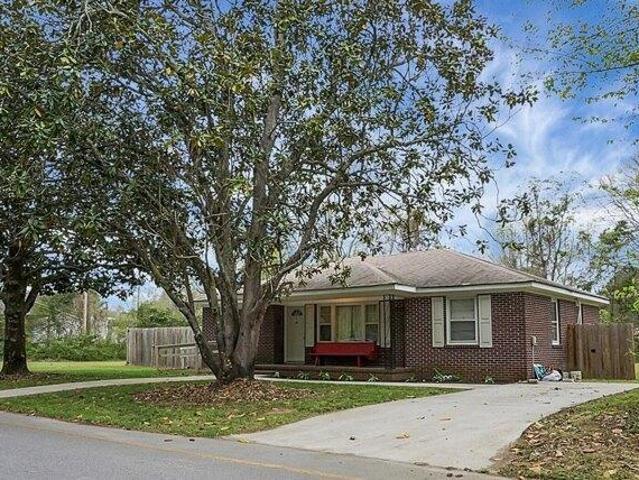 House for sale in Bonneau, South Carolina